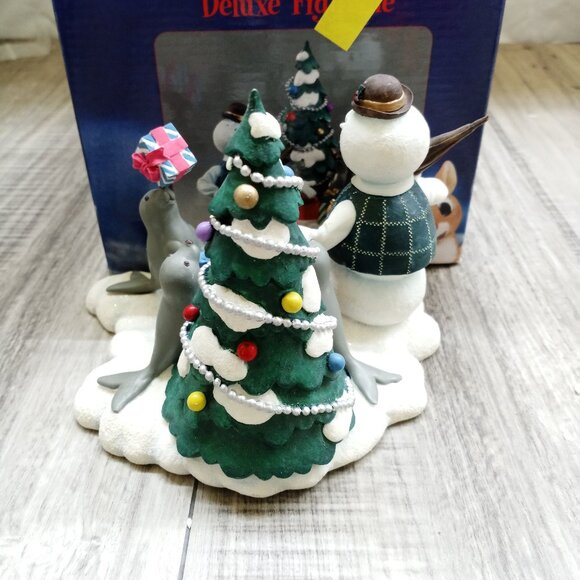 Rudolph Island of Misfits Enesco Deluxe Figure "Have a Holly Jolly Christmas" - Picture 5 of 9